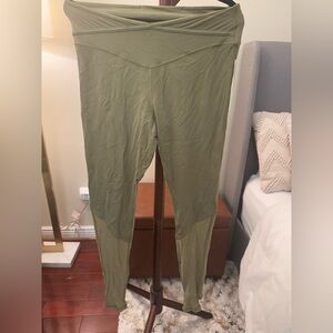 Lululemon Nulu and Crisscross Mesh Stirrup Tight NWT